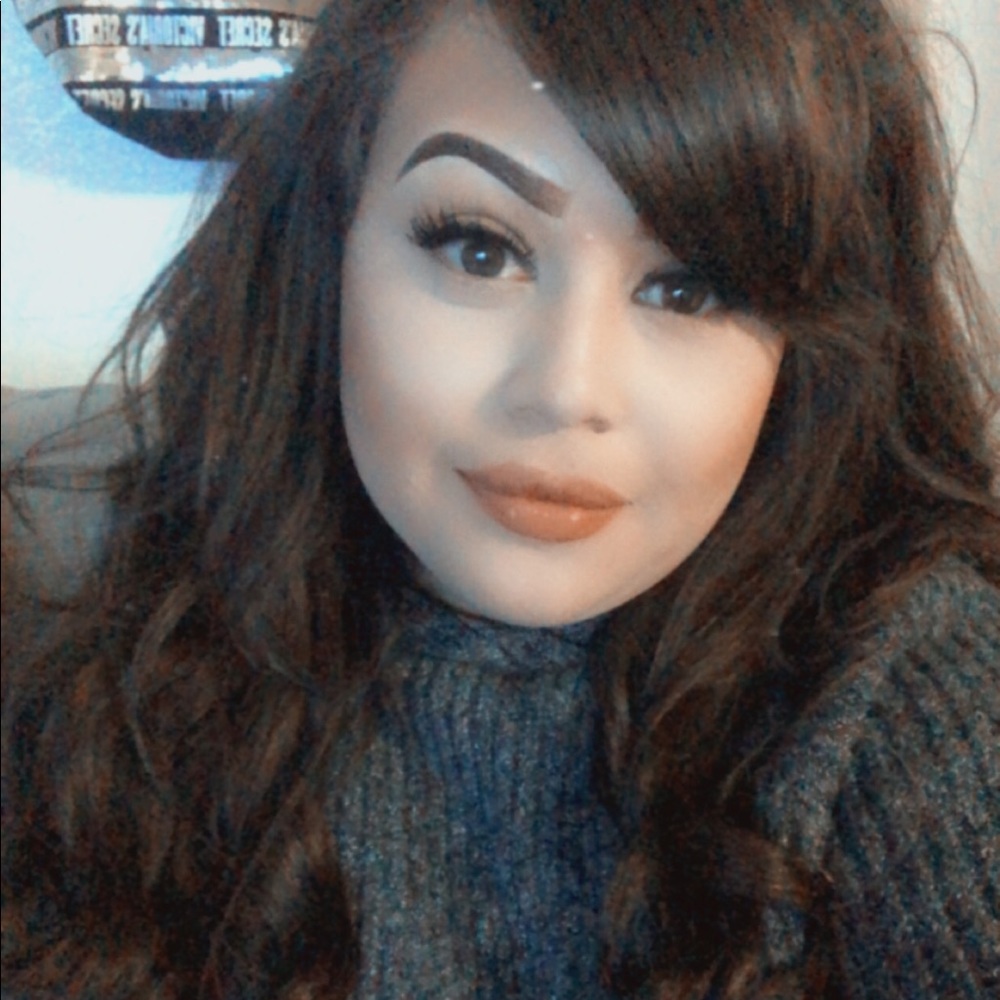 Meet your Posher, Christina